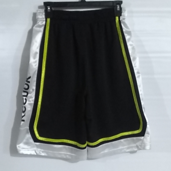 Reebok Basketball Shorts Size S - Picture 3 of 3